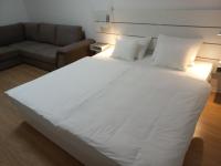 Apartament ieftin de inchiriat in Budapesta langa metrou Apartament ieftin de inchiriat in Budapesta langa metrou