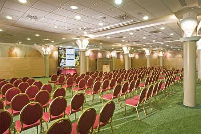 Hotel Flamenco Budapest - hotel în inima Budapestei cu sală de conferinţe şi evenimente - Danubius Hotel Flamenco**** Budapest - Hotel în mediu verde în Budapesta