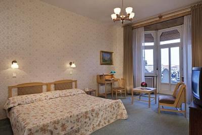 Danubius Hotel Gellert - cameră mare cu pat dublu - weekend romantic - Gellért Hotel**** Budapest - Preţuri avantajoase în hotelul Gellert
