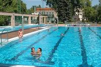 Piscină în hotelul Holiday Beach din Budapesta - hotel de conferinţe cu oferte speciale