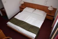 Hotel Griff  Budapesta - cameră cu pat franţuzesc - hotel ieftin în strada Bartok Bela