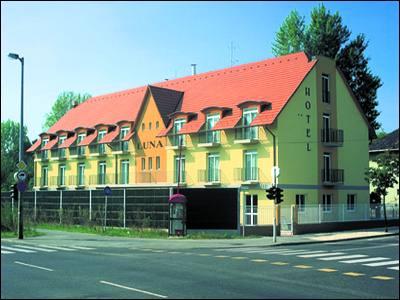 Hotelul Luna în Budapesta - Hotel de 3 stele în capitala Ungariei - ✔️ Hotel Luna Budapest*** - hotel ieftin în Budapesta cu mic dejun în Budapesta