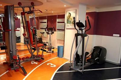 Novotel Danube Budapest - sală de fitness în hotelul de 4 stele în Hotel Novotel Danube - ✔️ Hotel Novotel Budapest Danube**** - Hotel Novotel Danube Budapesta